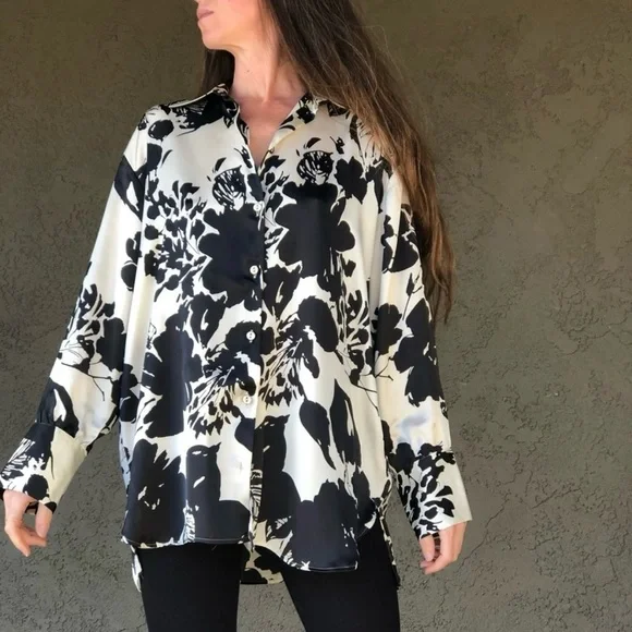 Zara Floral Print Button Down Silk Shirt in Ecru / Black Size M - Picture 3 of 16